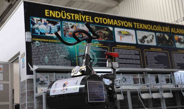 Liseli genç kondisyon bisikletinde harcadığı enerjiyi elektriğe çevirdi