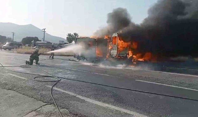 Milas'ta iki minibüs çarpıştı, 4'ü ağır 14 yaralı