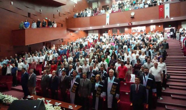 Niğde Ömer Halisdemir Üniversitesi'nde 225 tıp öğrencisi beyaz önlük giydi