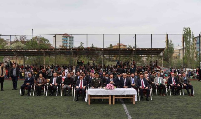 Oltu'da 23 Nisan coşkusu