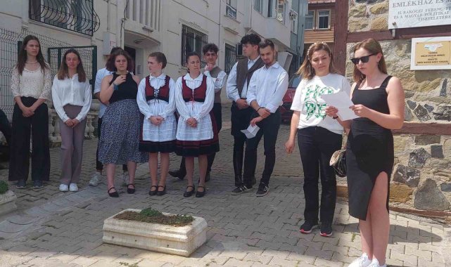 Osmanlı'ya sığınan Macar prensinin müzesine ziyarette bulunup dans ettiler