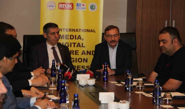RTÜK Başkanvekili Karadaş: "İslamiyet'e ve Müslümanlara karşı dışlayıcı tutuma, yine onların kullandıkları yöntemleri kullanarak cevap vermek mecburiyet haline gelmiştir"