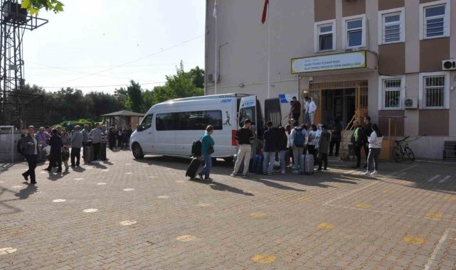 Salihlili öğrenciler staj yerlerine uğurlandı