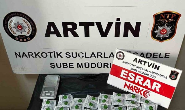 Şeker kutusundan esrar çıktı