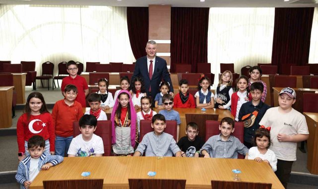 Serdivan Belediyesi Meclisi'nde söz hakkı çocukların