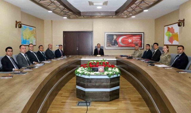 Siirt'te güvenlik ve asayiş toplantısı gerçekleştirildi