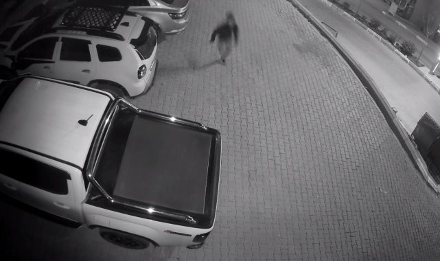 Şırnak'ta şüpheli ile polis arasındaki kovalamaca güvenlik kamerasına yansıdı