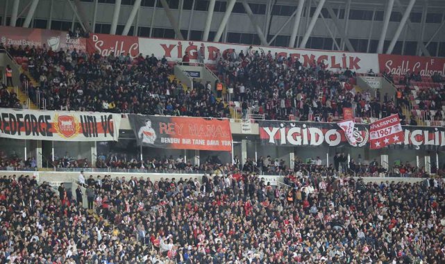 Sivassporlu taraftarlardan Fenerbahçe maçına yoğun ilgi