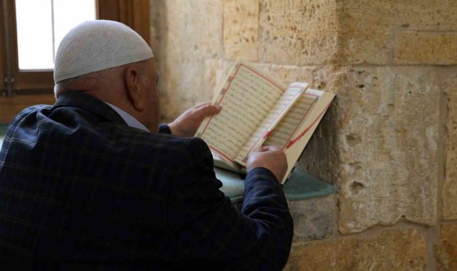 Tarihi medrese, hem ibadet hem de tefekkür alanı oldu