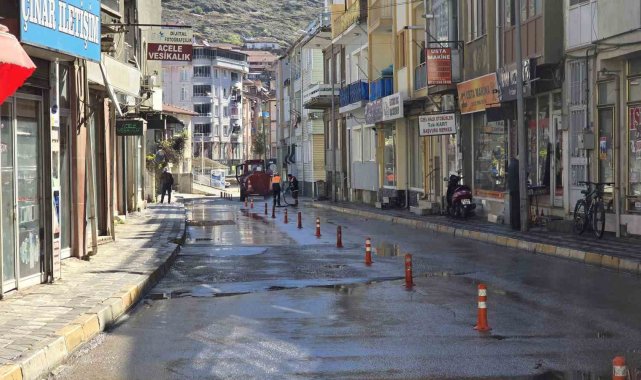 Tokat'ta bayram öncesi cadde ve sokaklar tek tek temizleniyor