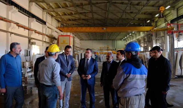 Vali Eldivan, Doğal Taş Fabrikası'nda incelemelerde bulundu