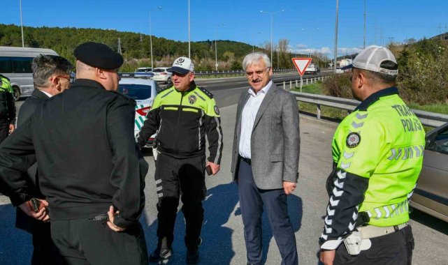 Vali Kılıç, trafik kontrol noktalarını denetledi