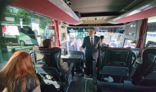 Vali Yavuz tatilcileri terminalden uğurladı