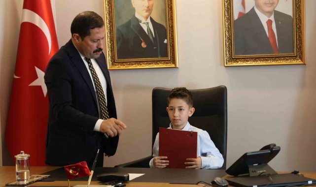 Valinin koktuğunu devralan depremzede Ali'nin sözleri yürek ısıttı
