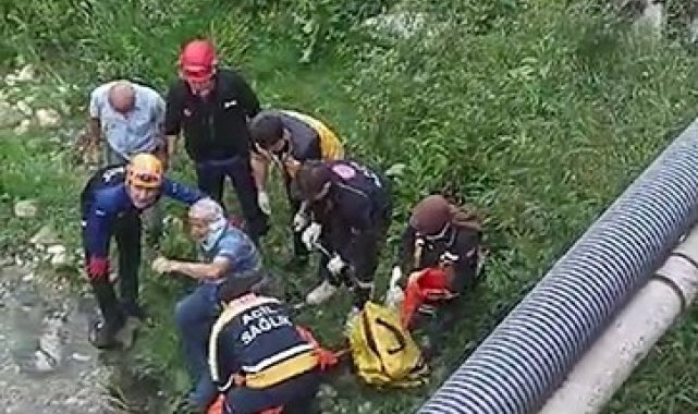 Yaslandığı korkuluk kırılınca köprüden düşen yaşlı adam yaralandı