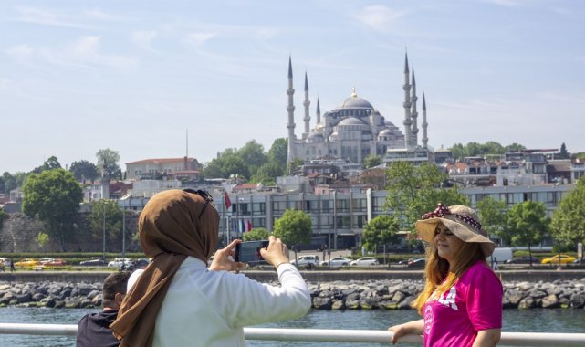Zeytinburnu Belediyesi'nin düzenlediği simit ve çay eşliğinde ücretsiz 'Boğaz Gezileri' başlıyor