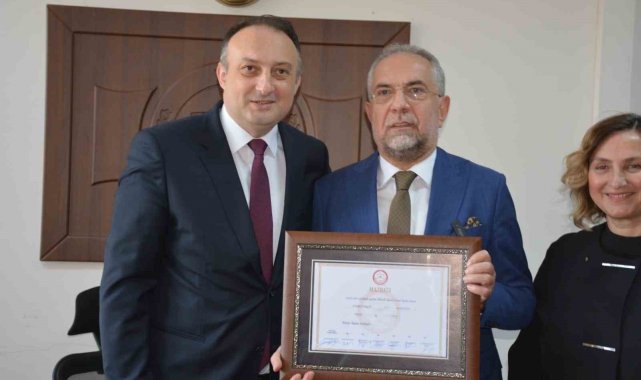 Zile Belediye Şükrü Sargın mazbatasını aldı