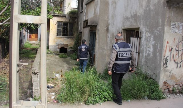 450 binden fazla şahsın GBT kontrolü yapıldı, 512 aranan şahıs yakalandı