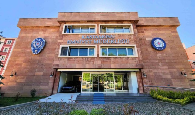 6 yıl hapis cezasıyla aranan şahıs polisten kaçamadı