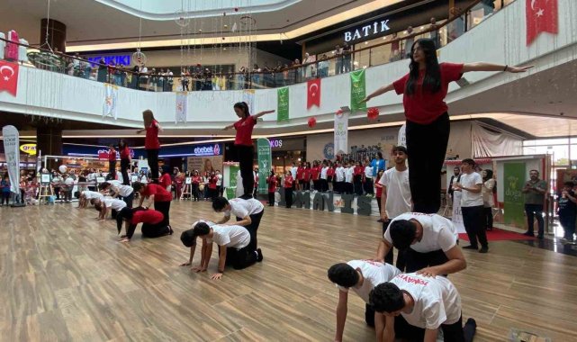 Adıyaman Doğa Koleji'nde 19 Mayıs coşkusu