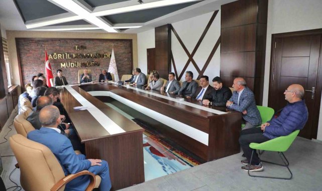 Ağrı'da "Türkiye Yüzyılı Maarif Modeli" müfredatı hakkında bilgilendirme toplantısı