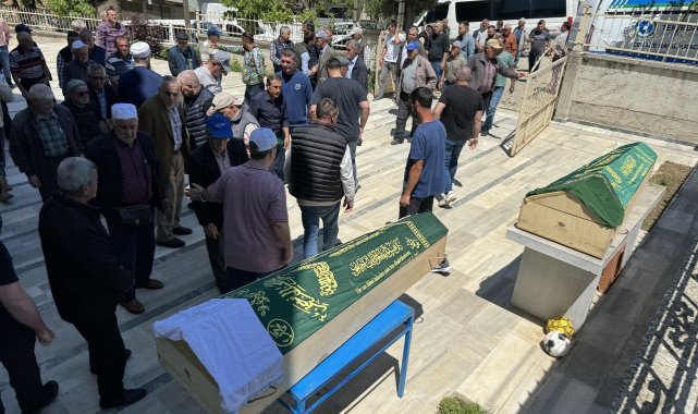 Aile katliamında hayatını kaybeden anne ve oğluna acı veda
