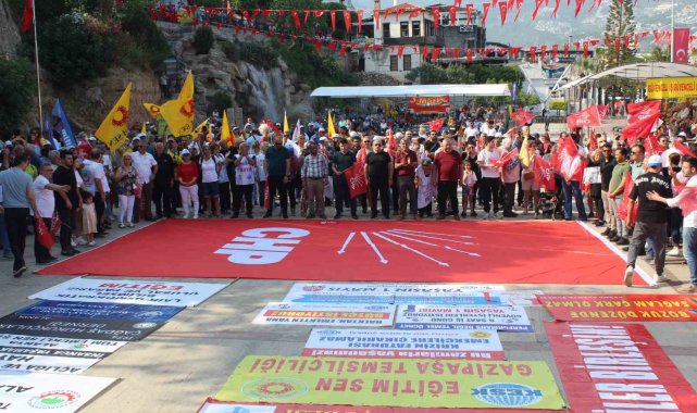 Alanya'da 1 Mayıs kutlaması