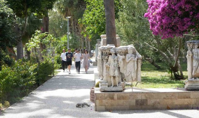 Antalya'da 'Müzeler Günü'nde ziyaretçi birincisi Olympos Antik Kenti oldu