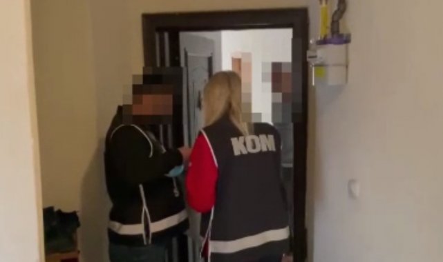 Antalya'da eş zamanlı FETÖ operasyonu: 6'sı kamu görevlisi 22 şahıs yakalandı