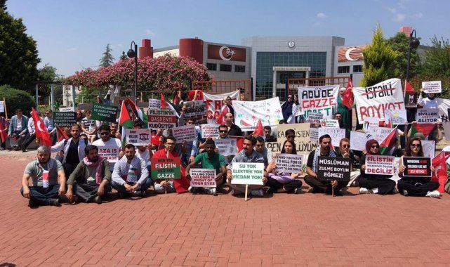 Aydın'da üniversite öğrencilerinden Filistin eylemi