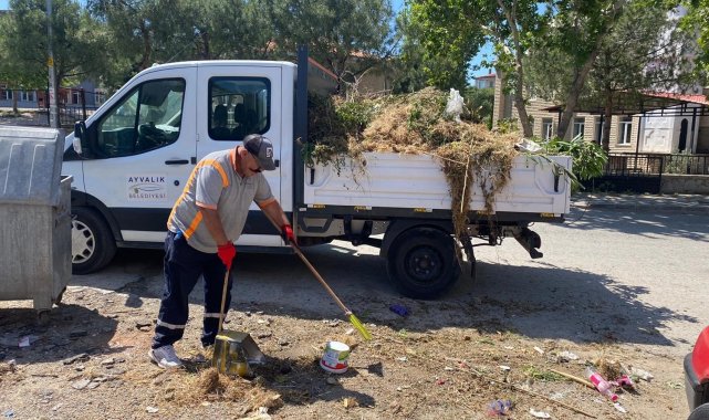 Ayvalık'ta genel temizlik yoğun tempoda devam ediyor
