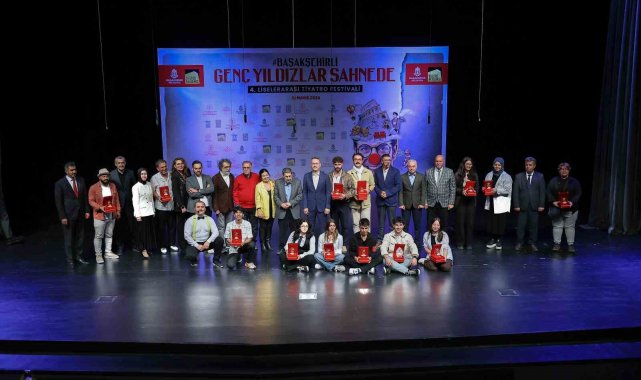 Başakşehir Liseler Arası Tiyatro Festivali'nde final heyecanı