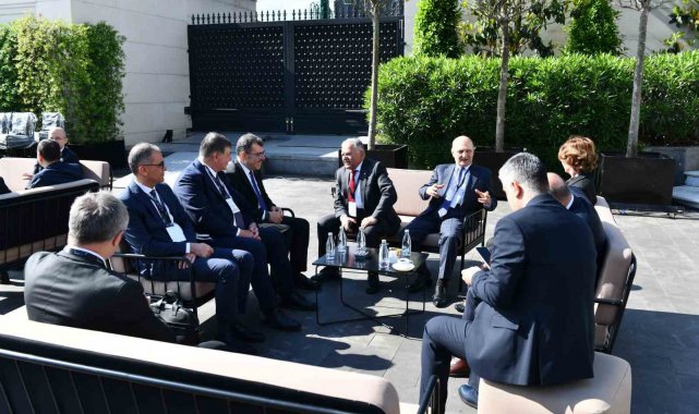 Başkan Büyükkılıç, İstanbul'da Teknoloji Liderleri Zirvesi'ne katıldı