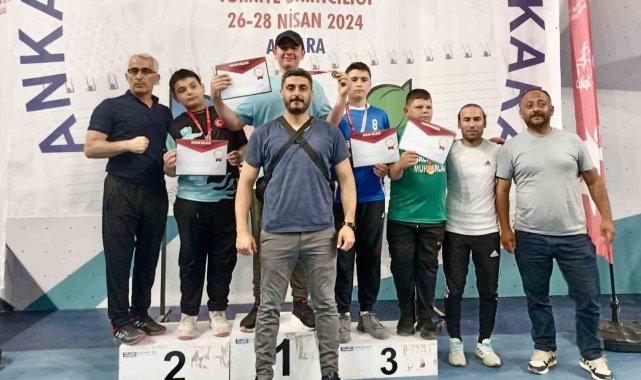 Bilek güreşinde Elazığ'a Türkiye birinciliği