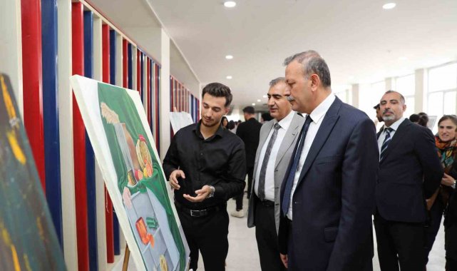 Bitlis Eren Üniversitesinde sanat rüzgarı