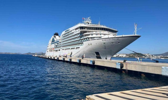 Bodrum'a 556 yolcusuyla geldi
