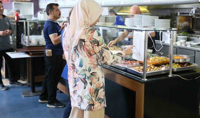 Büyükşehir Belediyesi uygun fiyatlı ve kaliteli ürünleri vatandaşlarla buluşturuyor