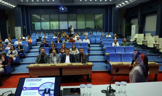 Büyükşehir'in Kayseri Kariyer Konferansları sürüyor