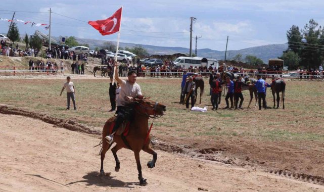 Çal'da asırlık gelenek bu yılda sürdürüldü