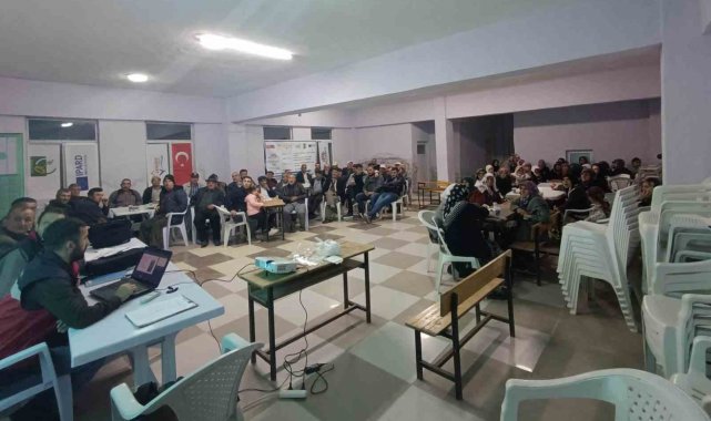 Çavdarhisar'da çiftçilere yönelik bilgilendirme toplantısı
