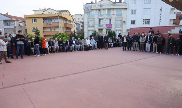 Çayırova'da hacı adayları kutsal topraklara uğurlandı