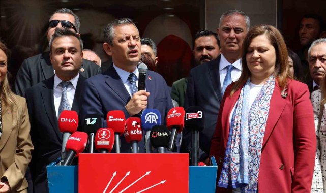 CHP Genel Başkanı Özgür Özel'den belediye başkanları ve partililere uyarı: