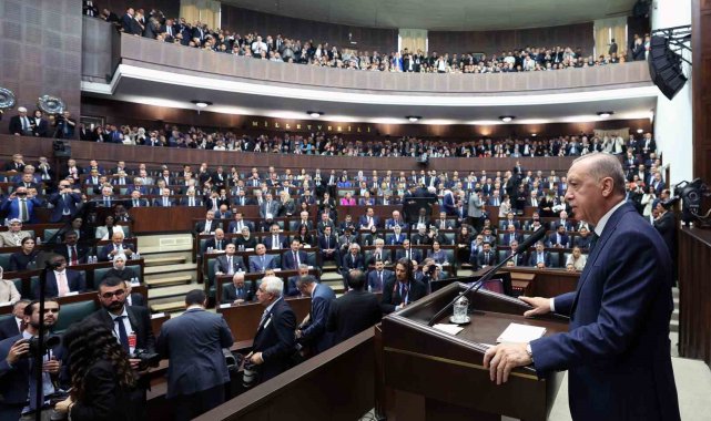 Cumhurbaşkanı Erdoğan: "İnşallah Türkiye'yi darbe mahsulü anayasadan kurtarıp hem darbelerle hesaplaşmamızı hitama erdirecek hem de demokrasi kahramanlarının ruhlarını şad edeceğiz."