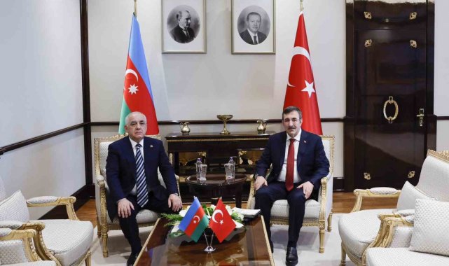 Cumhurbaşkanı Yardımcısı Yılmaz, Azerbaycan Başbakanı Asadov ile görüştü