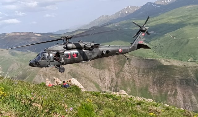 Dağda ayağı kırılan vatandaş helikopter ile kurtarıldı