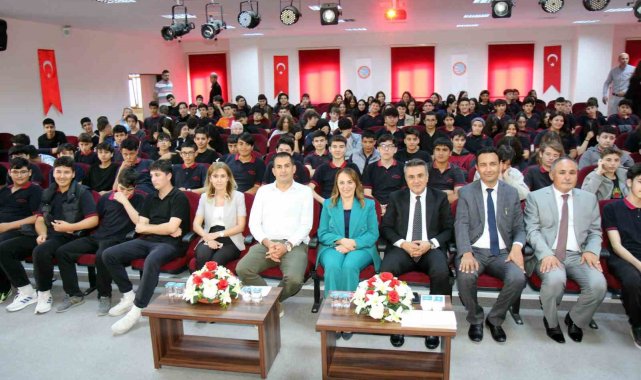 Denizli'de 200 lise öğrencisine ilk yardım eğitimi verildi