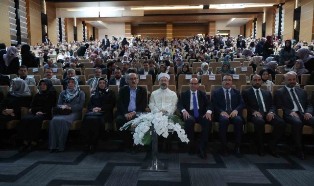 Diyanet İşleri Başkanı Erbaş, Ankara'da 'Hafızlık İcazet Merasimine' katıldı