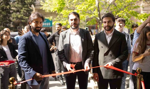 EasyCep Bakü'de ilk mağazasını açtı