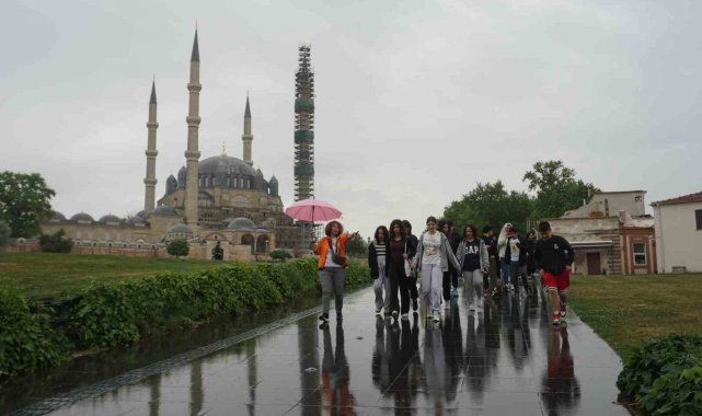 Edirne'de sağanak yağış etkili oldu