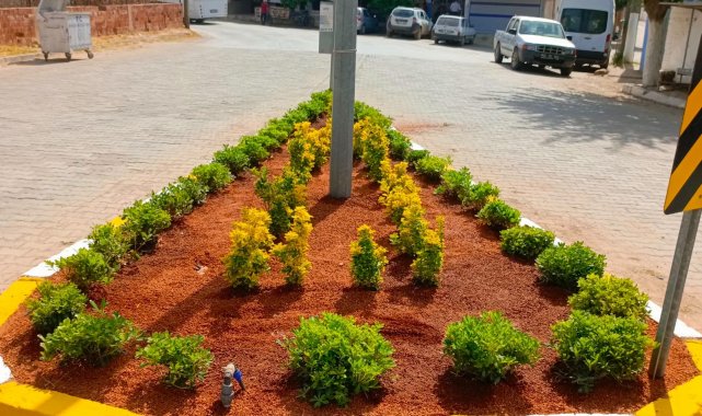 Efeler'in kırsal mahalleleri de modern meydanlara kavuşuyor